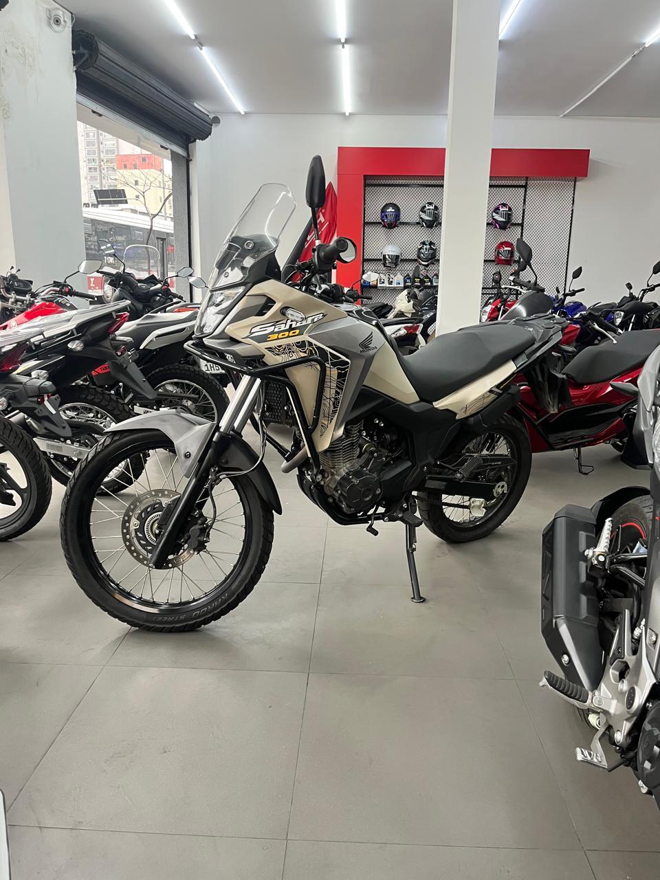 HONDA SHARA 300 ADVENTURE ABS 2025 - Imagem 4