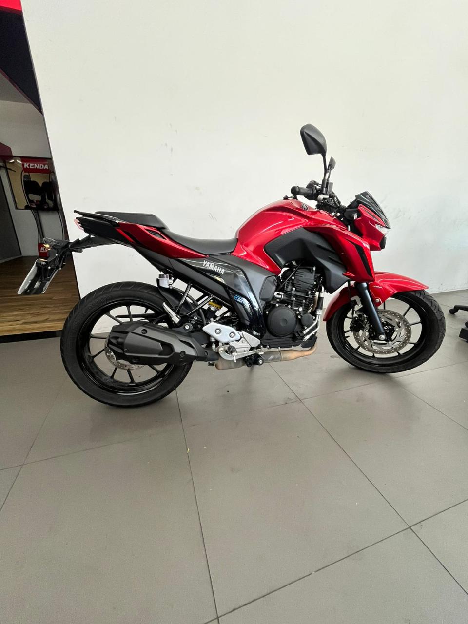 YAMAHA FZ25 FAZER 250 2025 CONECTED PROMOÇÃO - Imagem 3